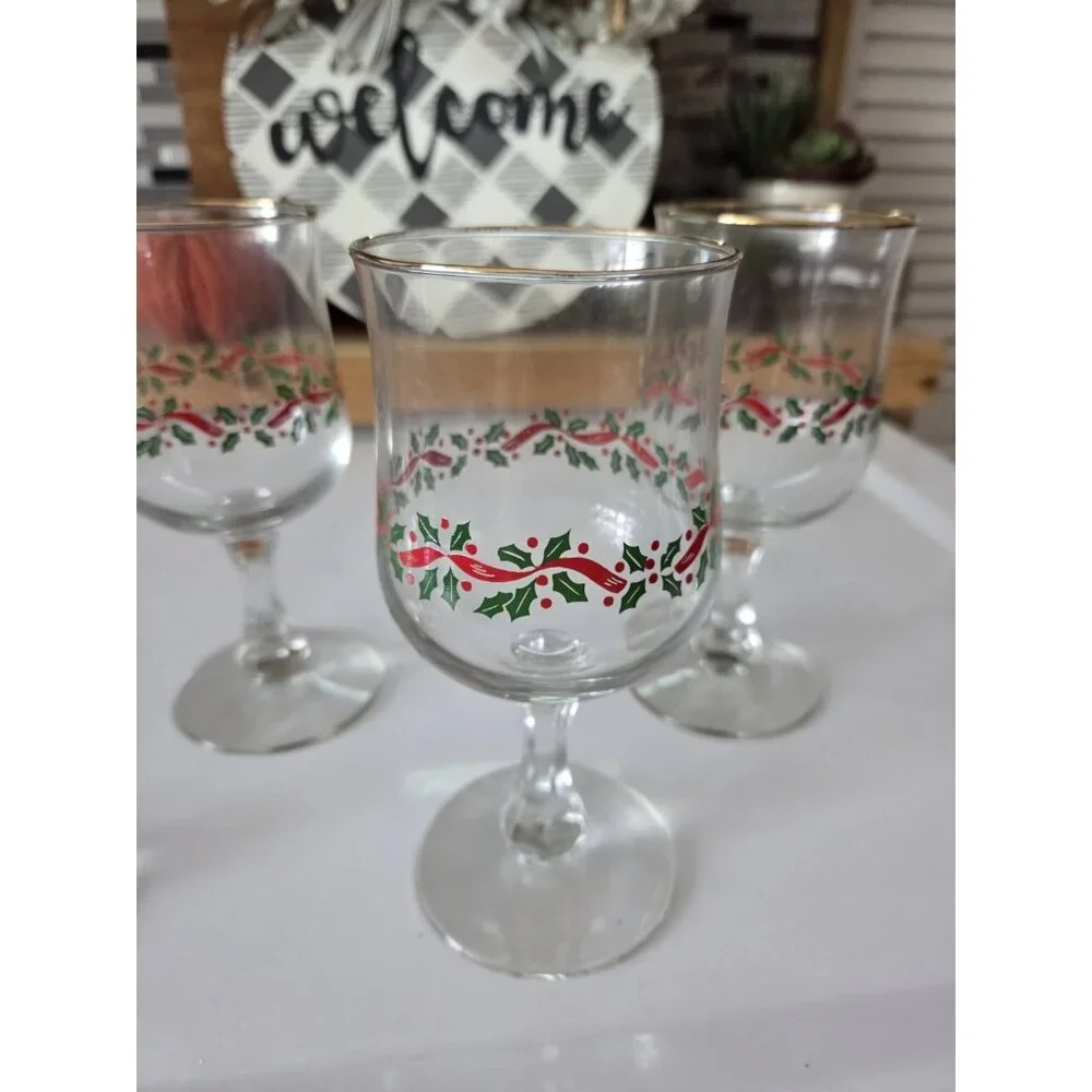 Vintage Set‎ of 4 Christmas Wine Water Glasses Holly Leaves Print Across Sz 6.5”